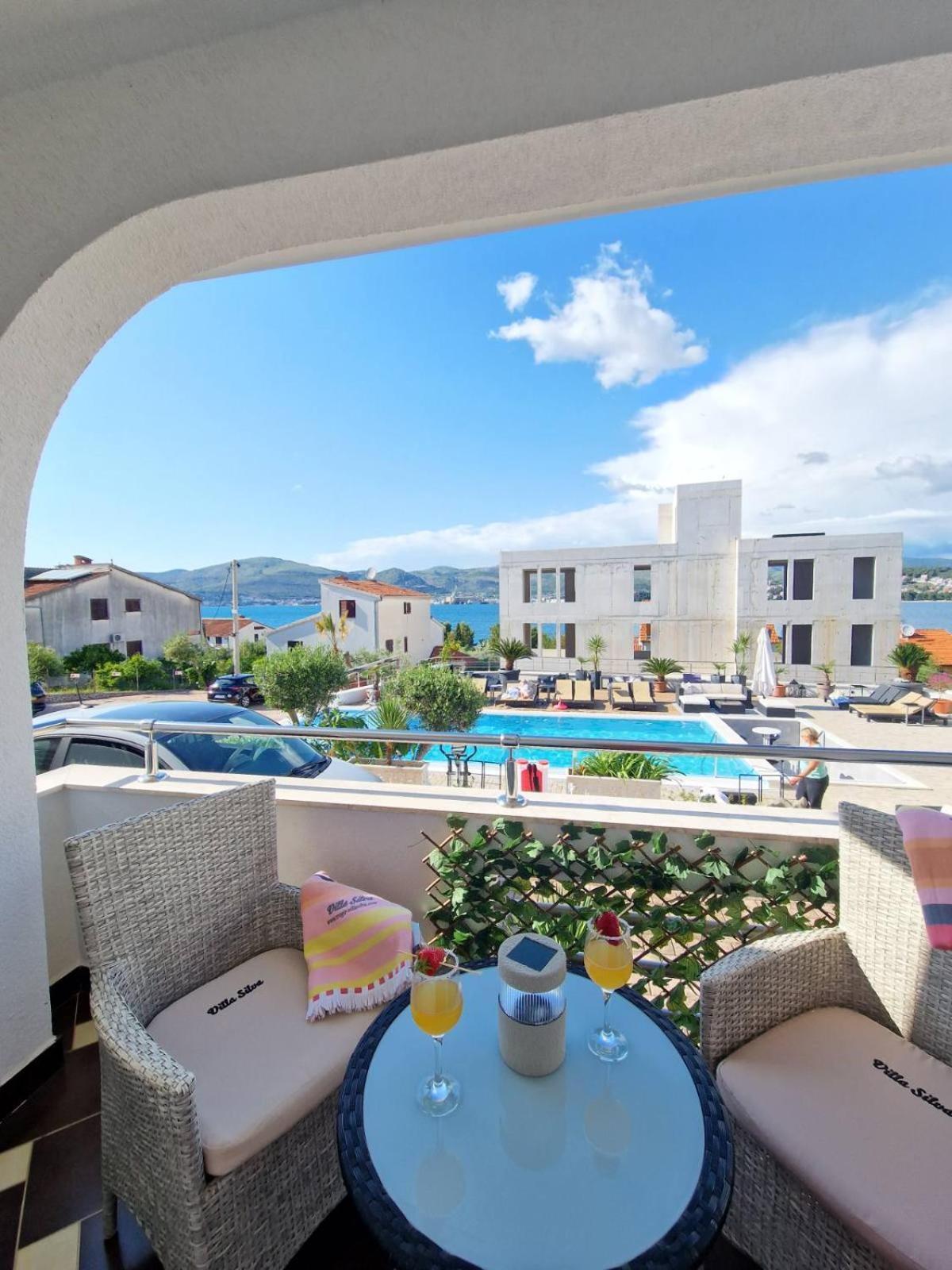 Apartments Silva With A View Of Sea Trogir Zewnętrze zdjęcie