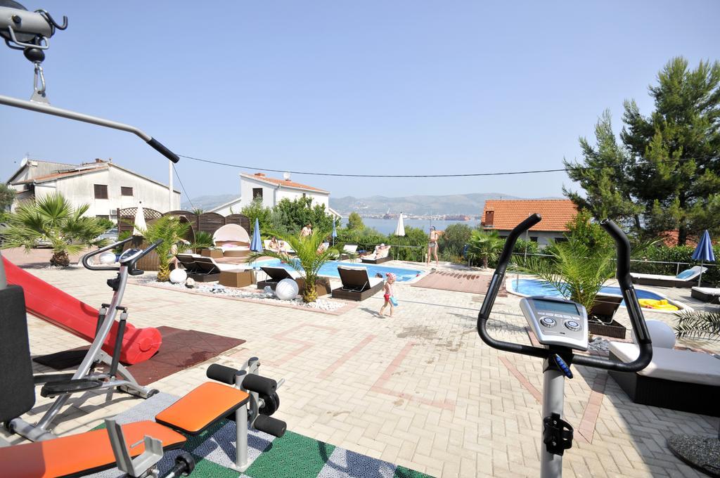 Apartments Silva With A View Of Sea Trogir Zewnętrze zdjęcie