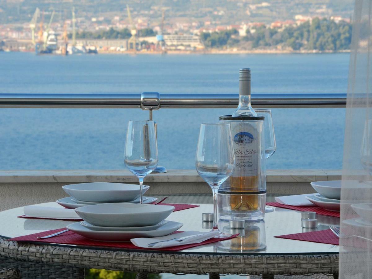 Apartments Silva With A View Of Sea Trogir Zewnętrze zdjęcie
