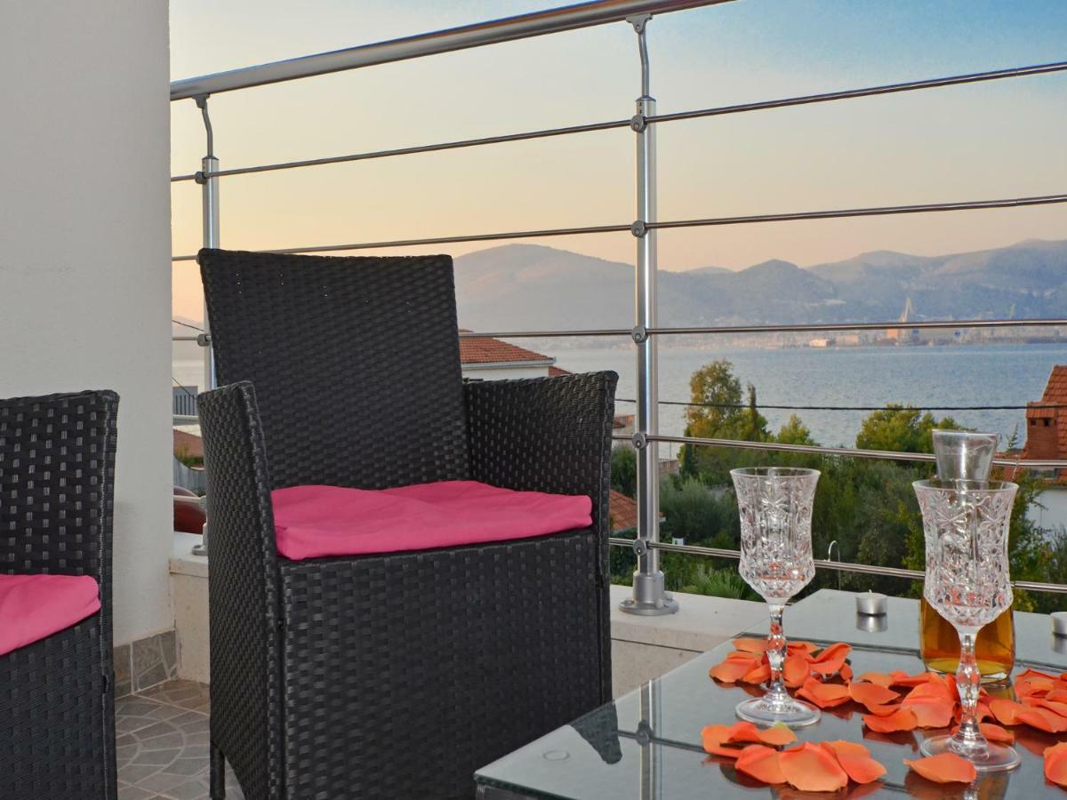 Apartments Silva With A View Of Sea Trogir Zewnętrze zdjęcie